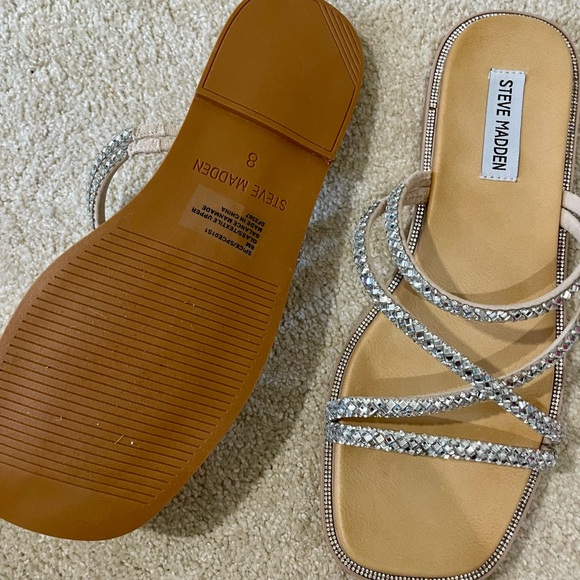Steve Madden silver strappy party sandals 8 - Picture 3 of 3